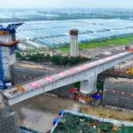 The Super Large Bridge Crossing the Han-Dan Railway on the Wuyi Section of the Shanghai-Chengdu-Chongqing High-Speed Rail Successfully Rotated